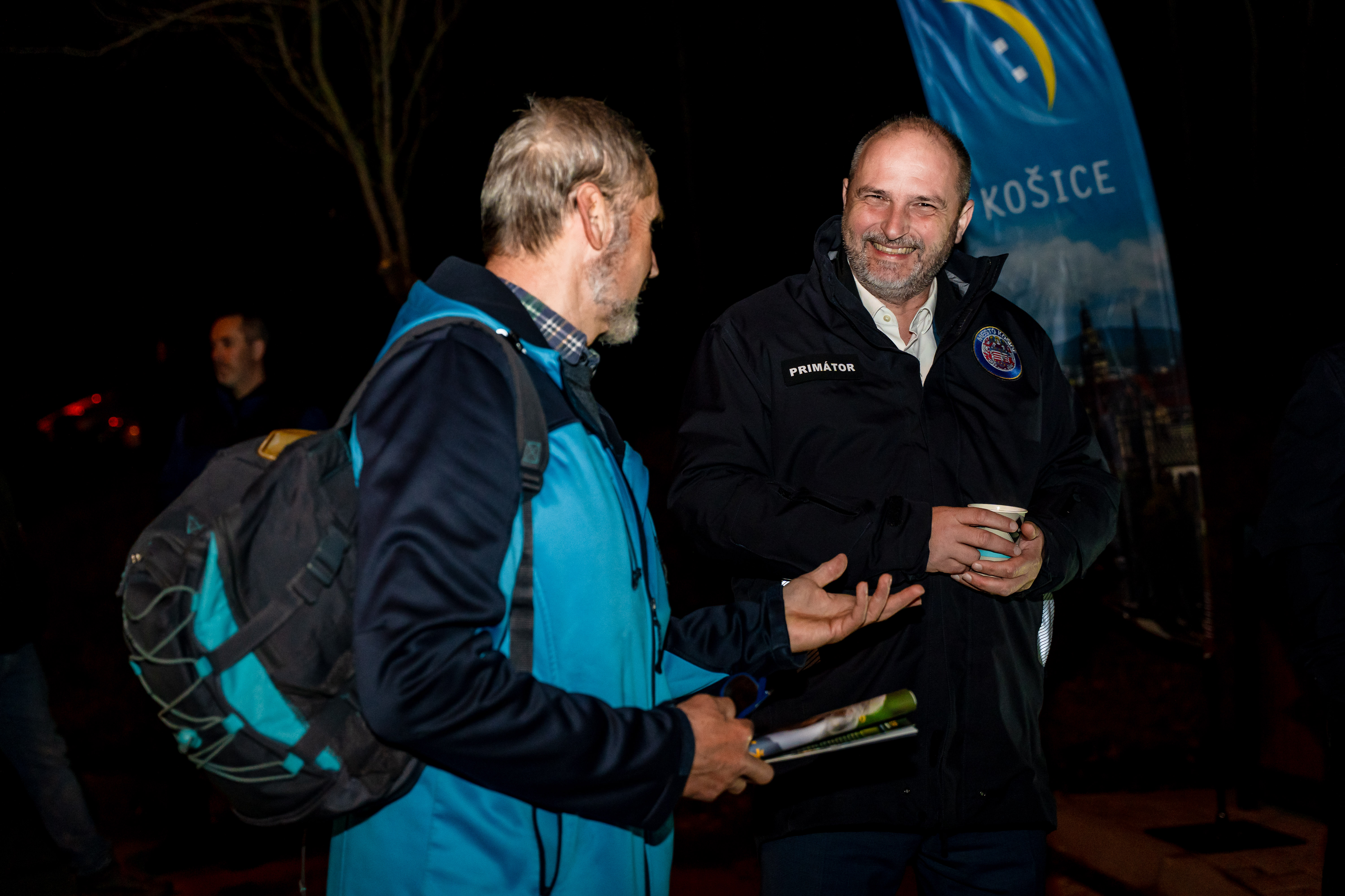 Na kus reci s primatorom-9